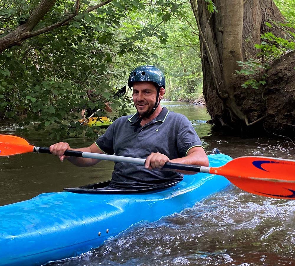 Ausflug Kanufahren: Mit dem Kanu im Wasser